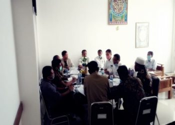 Dewan Soal Air Botol ASEL Dalam Paket Sembako Lotim,Tak Bisa Naikkan Imun