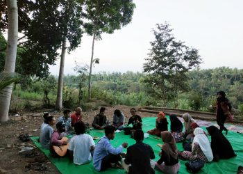 Mengenang Sang Sastrawan, Sendra Tasik Univ. Hamzanwadi Gelar Acara Zikir Dan Puisi Bareng