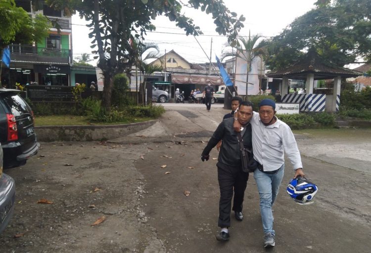 Polisi OTT KPK Di Lotim