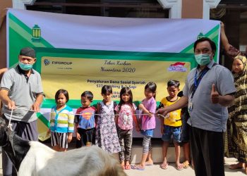 FIFGroup Salurkan 537 Kurban Kambing dan 2 Sapi Untuk Masyarakat Sekitar