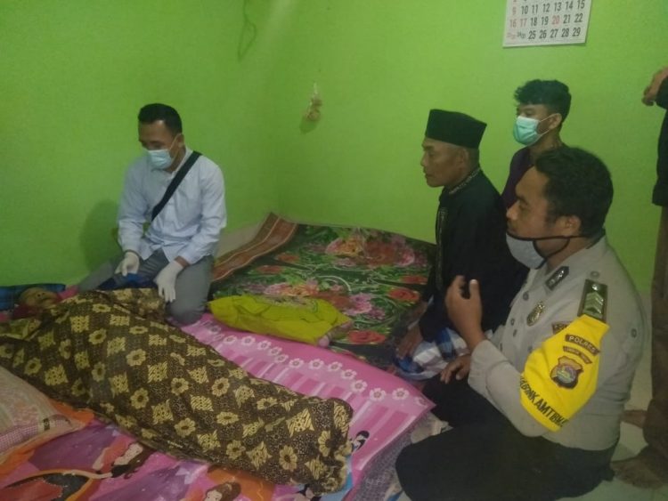 Geger, Kakek Umur 75 Tahun Ditemukan Meninggal di Samping Masjid Di Pohgading