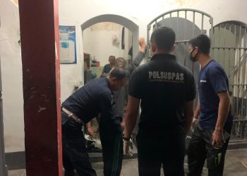 Warga Binaan Lapas Selong Di Razia Semua Blok Hunian