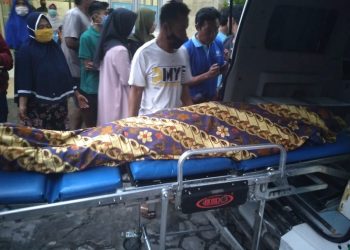 Kernet Dum Truk Di Lotim Tewas Terjepit