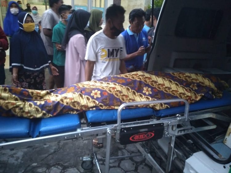 Kernet Dum Truk Di Lotim Tewas Terjepit