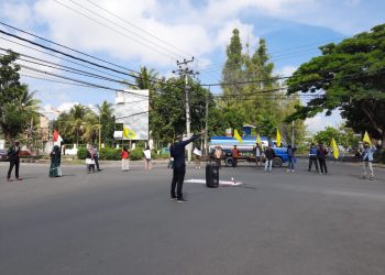 Bupati Lotim Diminta Tolak Undang-Undang Omnibus Law