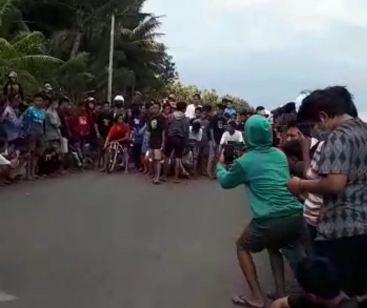 Aksi Balapan Liar Di Kawasan Pantai Suryawangi ‎Meresahkan