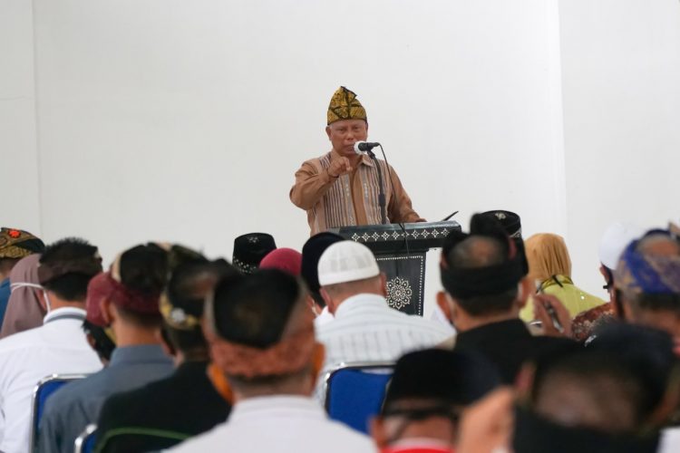 Bupati Lombok Timur Ultimatum Kepala Sekolah