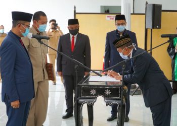 Ratusan Orang Pejabat Eselon IV Di Lotim Dilantik,Termasuk Yang Nonjob