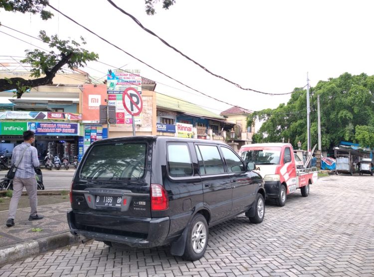 Dishub Lombok Tengah Ancam Gembok Kendaraan Parkir Liar