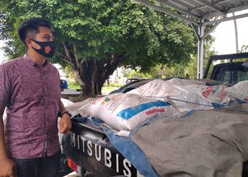 Pupuk Langka, Pengecer Bermain, Penjara Menanti