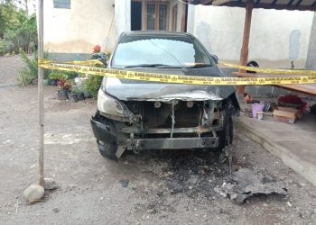 Diteror, Mobil Dinas dan Sepeda Motor Direktur STV Dibakar Orang Tak Dikenal