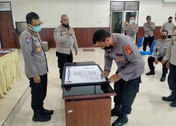 Direktur Binmas Polda NTB Beserta Jajaran Menandatangani MoU Zona Integritas Wilayah Bebas Korupsi