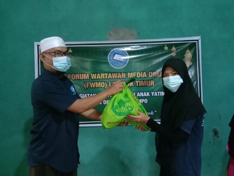 FWMO Lotim Gelar Santunan Anak Yatim dan Orang Tua Jompo