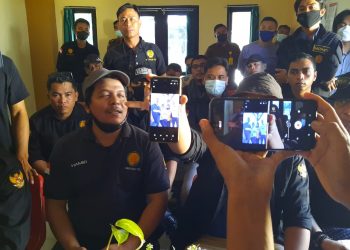 Kasta NTB Sorot Foto Mesra Kajari dan Sekda Lotim Di Lesehan Apung, Kajari Diminta Bersumpah Diatas Al Qur’an