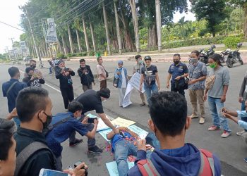 Puluhan Wartawan Lotim Gelar Aksi Solidaritas Kasus Penembakan Wartawan Di Sumut