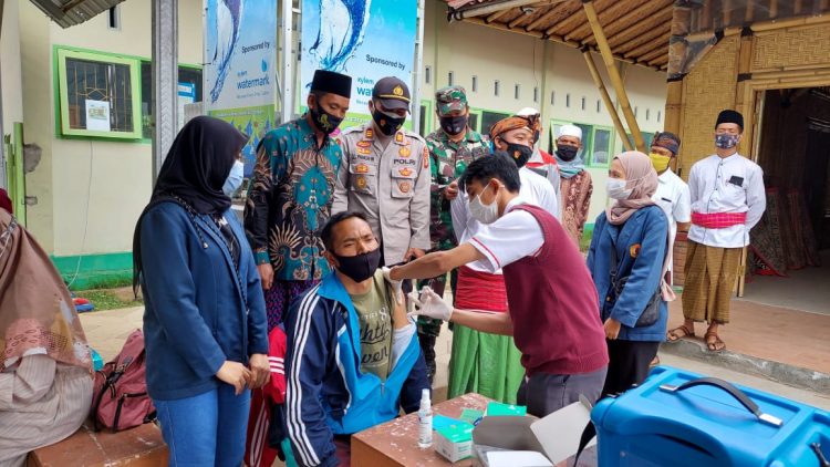 Forkopimcam Sembalun Bersinergi Dengan Lintas Tokoh Pantau Vaksinasi Massal Presisi
