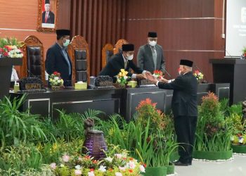 Eksekutif Lotim Ajukan Perubahan KUA PPAS APBD 2021 ke Legislatif