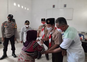 Kwarran Gerakan Pramuka Selong Salurkan Paket Sembako,Berbakti Tiada Henti ‎
