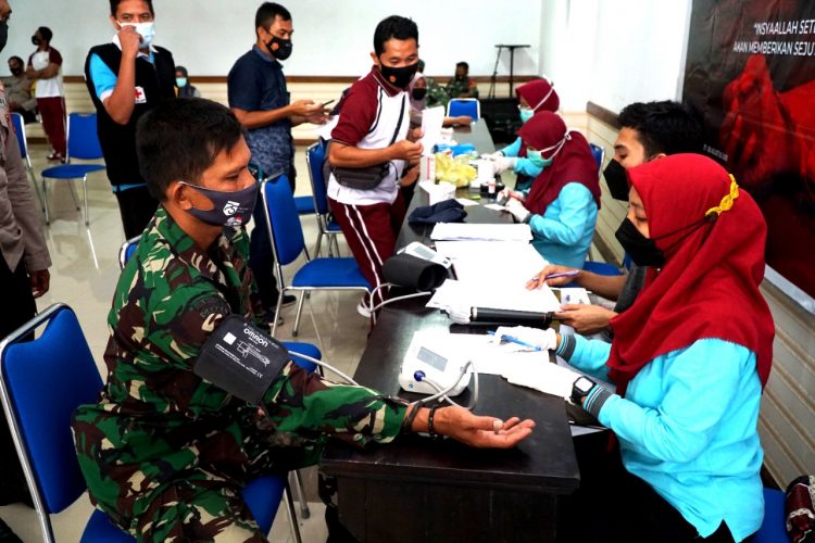 Meriahkan Hari Jadi Lotim Ke-126 Tahun Dengan Donor Darah Massal