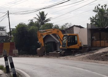 Sempat Mangkrak dan Dikritik, Kontraktor Baru Mulai Kerjakan Lagi Proyek Jembatan Songak