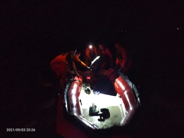 Zulhaeri Alami Kecelakaan Kerja,Diselamatkan Tim SAR Pelabuhan Khayangan