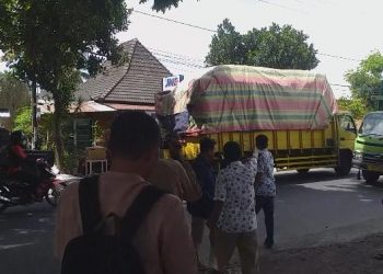 Komunitas Peternak Ayam Petelur Lotim Sweping Truk Pengangkut Telur Dari Luar