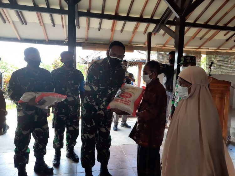 Korem 162 WB Gelar Baksos di Lotim Peringati HUT TNI ke-76 