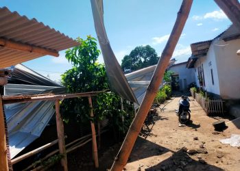 Angin Kencang,Dua Rumah di Suele  Rusak Disapu