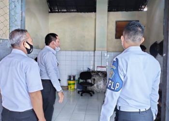 Petugas Lapas Selong Lakukan Trolling