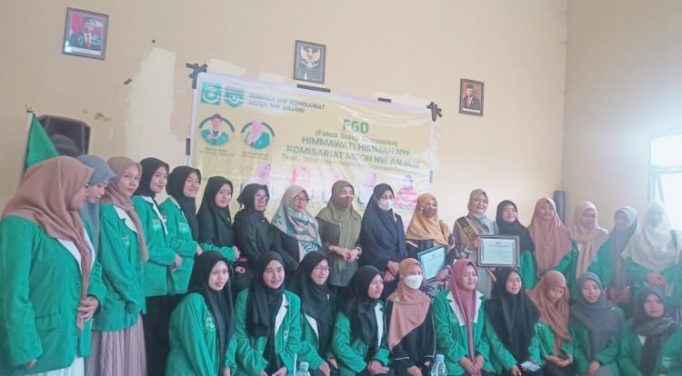 Optimalkan Peran Perempuan. Himmah NW Komisariat MDQH NW Anjani Gelar FGD
