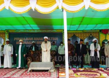 Bupati Lotim dan Kadis Sosial NTB Hadiri HUT Ponpes Ulil Albab Gegek