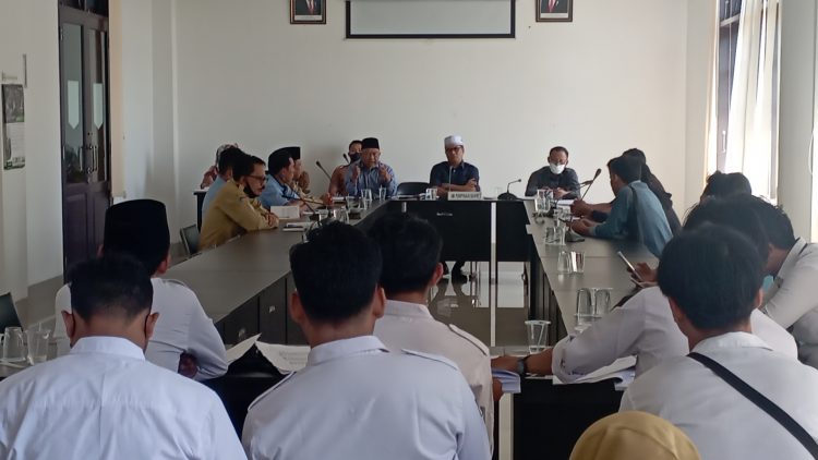 DPRD lotim Terima Hearing LK2T Dengan Menghadirkan Unsur Direksi PDAM