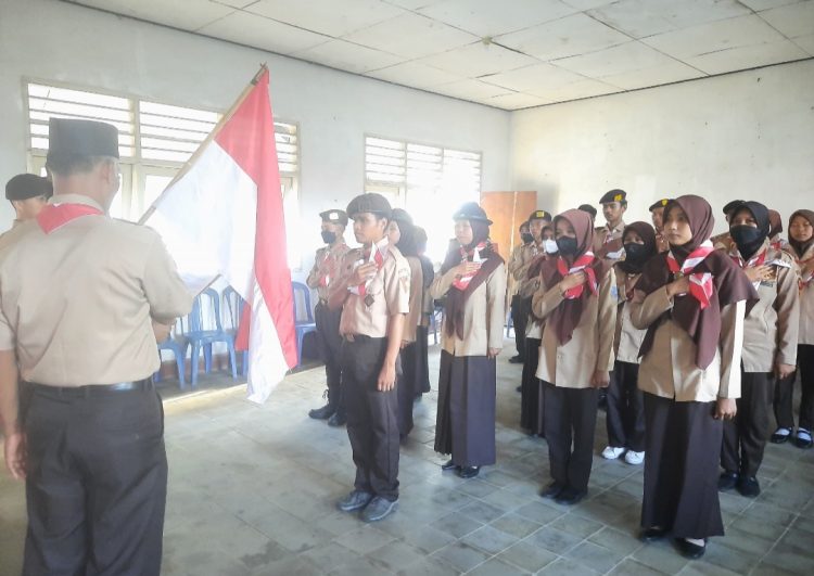Ketua Gerakan Pramuka Kwarran Selong Lantik Pengurus PAW DKR 