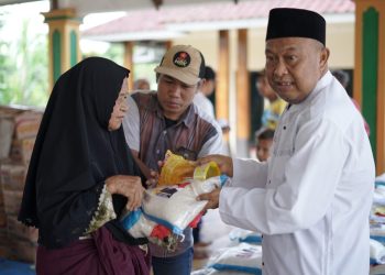 2.362 Paket Sembako Dibagikan Untuk Orang Tua Jompo Oleh Badran Achsyid Wakil Ketua DPRD Lotim