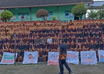 LRC Gelar Kampanye 16 HAKTP dan Hari Disabilitas Nasional di SMPN 2 Masbagik