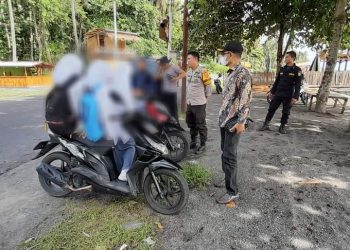 Empat Siswi SMA Swasta di Lotim Kepergok Membolos di Pantai Suryawangi ‎