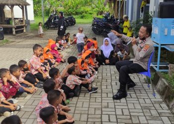 Polsek Selong Lebih Dekat Dengan Siswa  TK