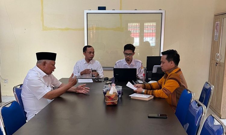 Bupati Lotim HM. Sukiman Azmy Penuhi Panggilan Bawaslu