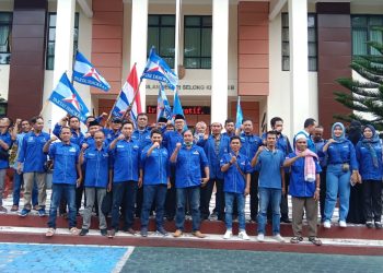 Puluhan Pengurus DPC Partai Demokrat Lotim Pimpinan AHY, Datangi Pengadilan Negeri Selong
