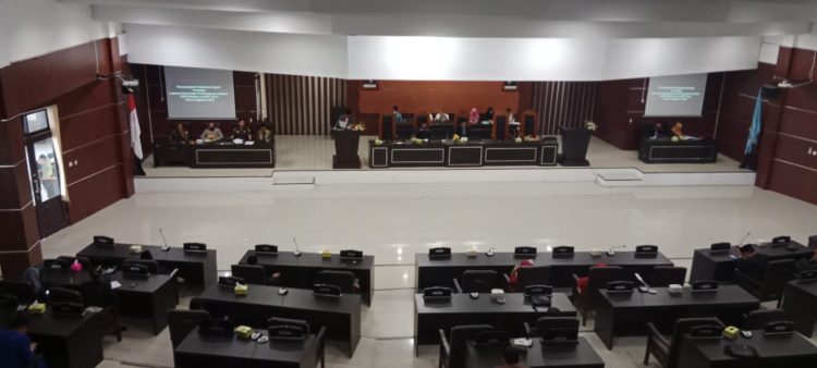 Sidang Paripurna LKPJ Bupati Lotim Terkesan Dipaksakan