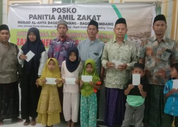 Pengurus bersaman Remaja Masjid Al-ahya, Bukber dan Santunannya kepada Anak Yatim