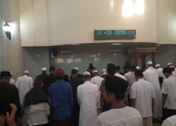 Iman Sholat Idul Fitri Masjid Agung Al Mujahidin Selong Lotim Lupa Takbir 5 Kali Rakaat Kedua