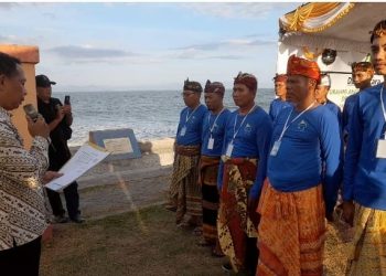 Kadispar Lotim Kukuhkan Pengurus Pokdarwis Suryawangi