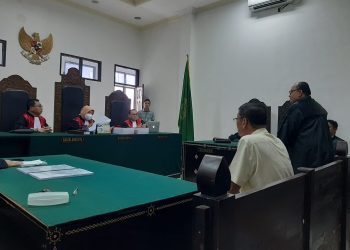 Sidang Perdana Kasus Pasir Besi, Pimpinan PT AMG Beberkan Aliran Dana