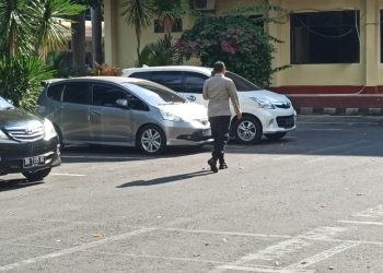 Kapolsek Pringgebaya Terlihat Pusing, Habis Diperiksa Paminal Polda NTB