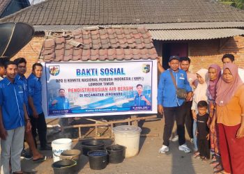 Dukung Progran Pemda, DPD II KNPI Lotim Distribusikan Air Bersih di Kecamatan Jerowaru