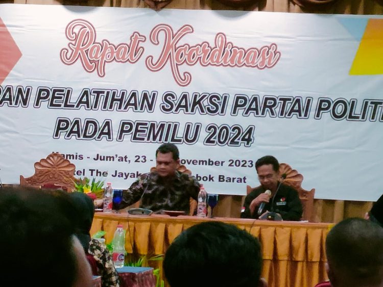 Panwascam se-NTB Diminta Intensifkan Patroli Siber ‎Berita Hoax