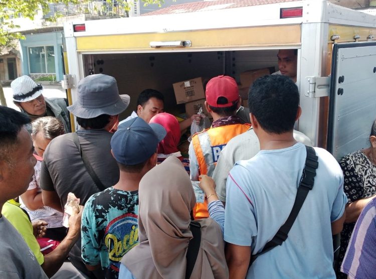 Disdag bersama Bulog Lotim Terus Gencar Lakukan Operasi Pasar Murah