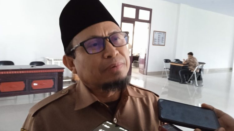Kadis Dikbud Lotim Dinilai Pinter Ngeles 