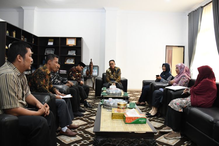 Kadis Dikbud Lotim Bikin Gaduh, Pj Bupati dan Sekda Dibuat Pusing, Akhirnya Turun Tangan 